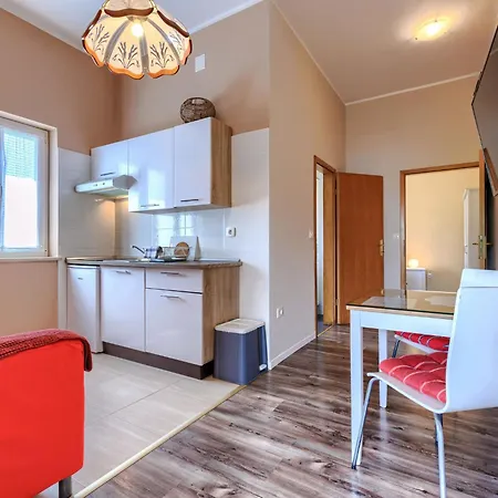 Apartmán By Interhome Umag