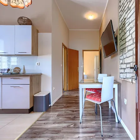 Apartmán By Interhome Umag